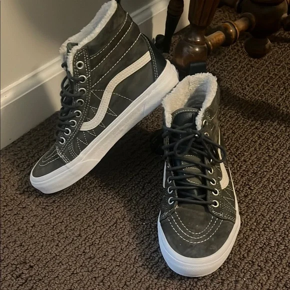 Vans® Unisex Sk8-Hi MTE High-Top Sneakers in Suede - Picture 1 of 8